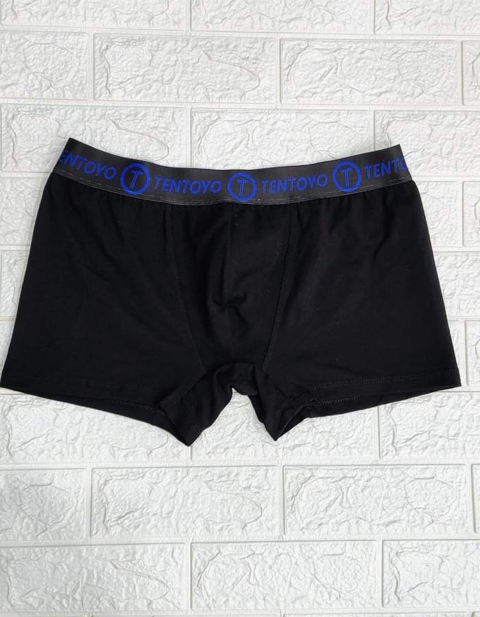 Hombres con sales boxer negro